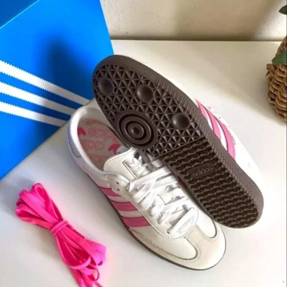 Adidas Samba Sneakers with Pink Stripes - Picture 3 of 5